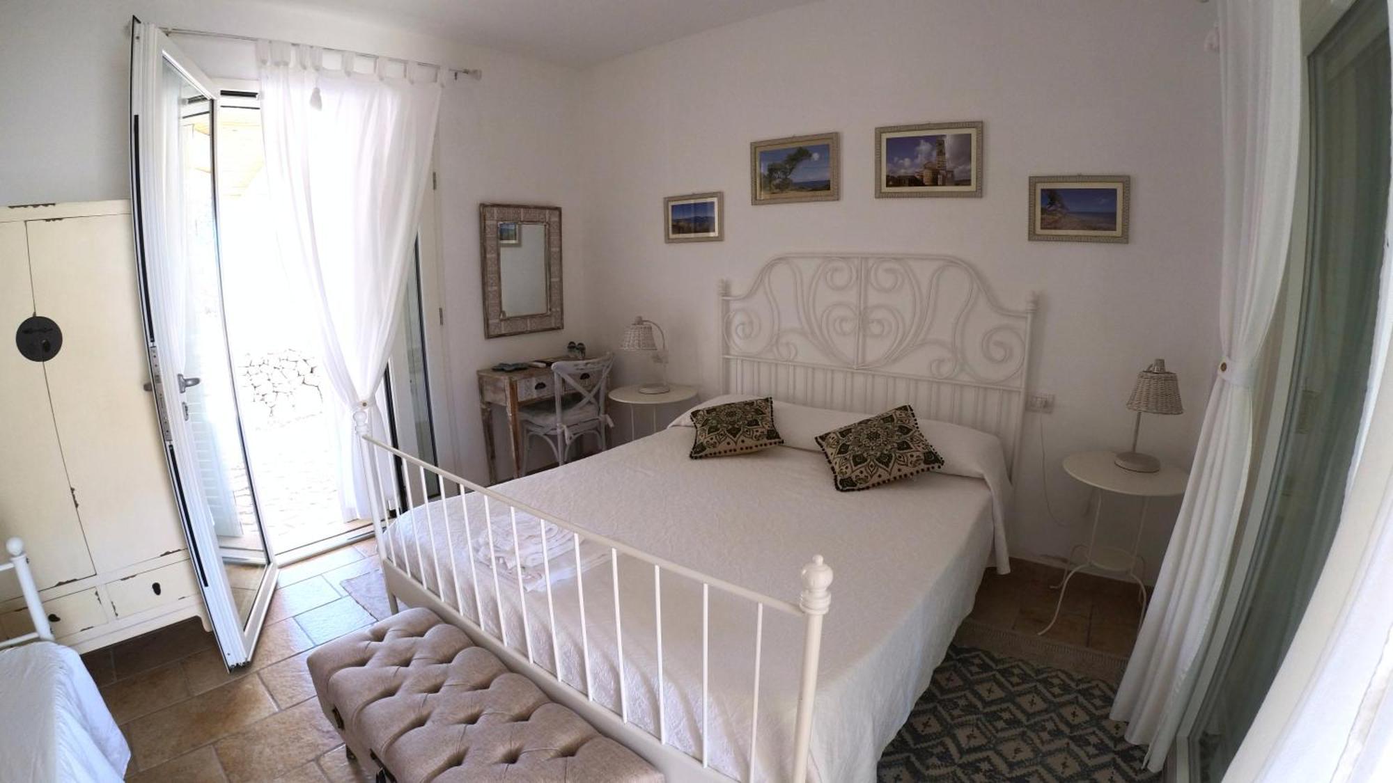 Monti Russu Natural Guest House Aglientu Exterior photo